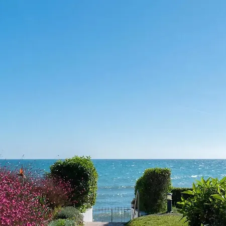 213 - Andaluzas A 50m Playa Hotel